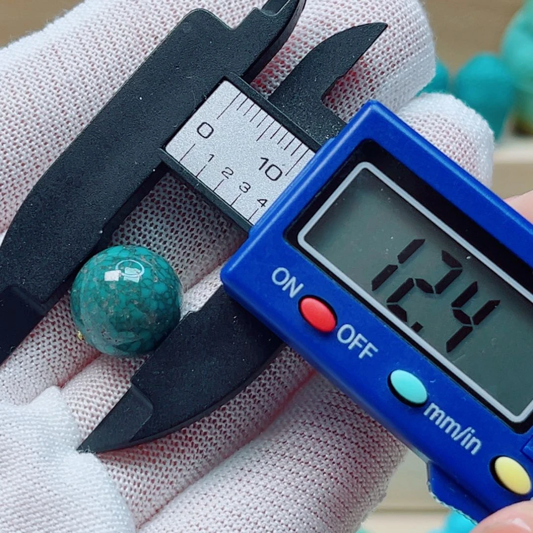 绿松石未镶嵌珠宝