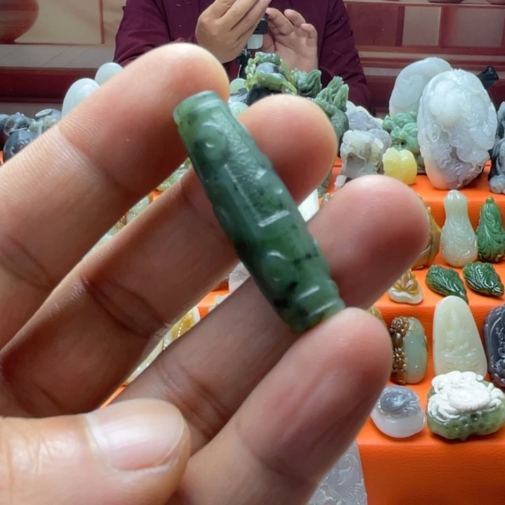未镶嵌和田玉（碧玉）挂件