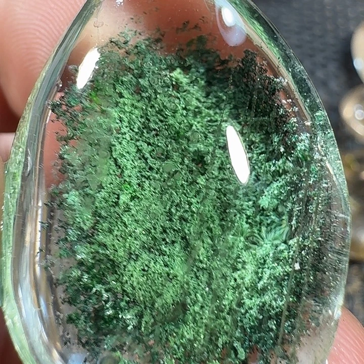 玲***道发晶颈饰未镶嵌我