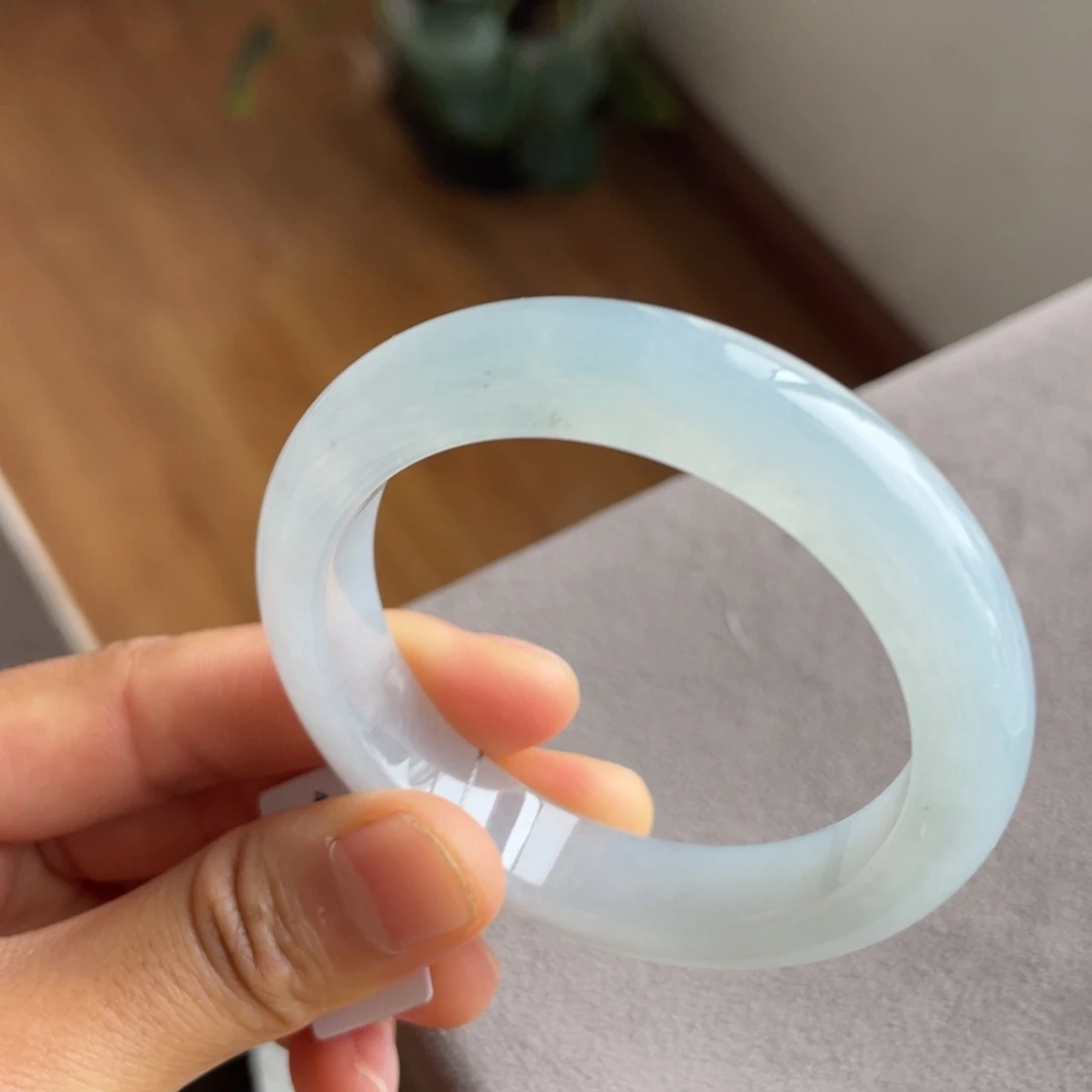 翡翠未镶嵌手镯冰晴