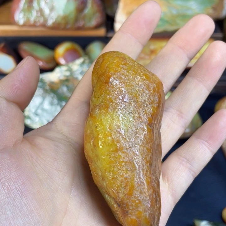 青***鸣未镶嵌和田玉（糖玉）珠宝半成品