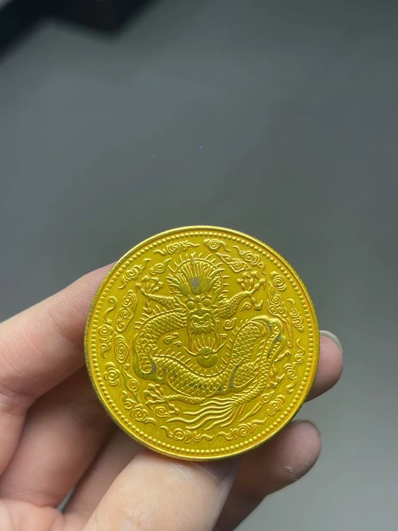 一个居家复古摆件 精美摆件 金大龙