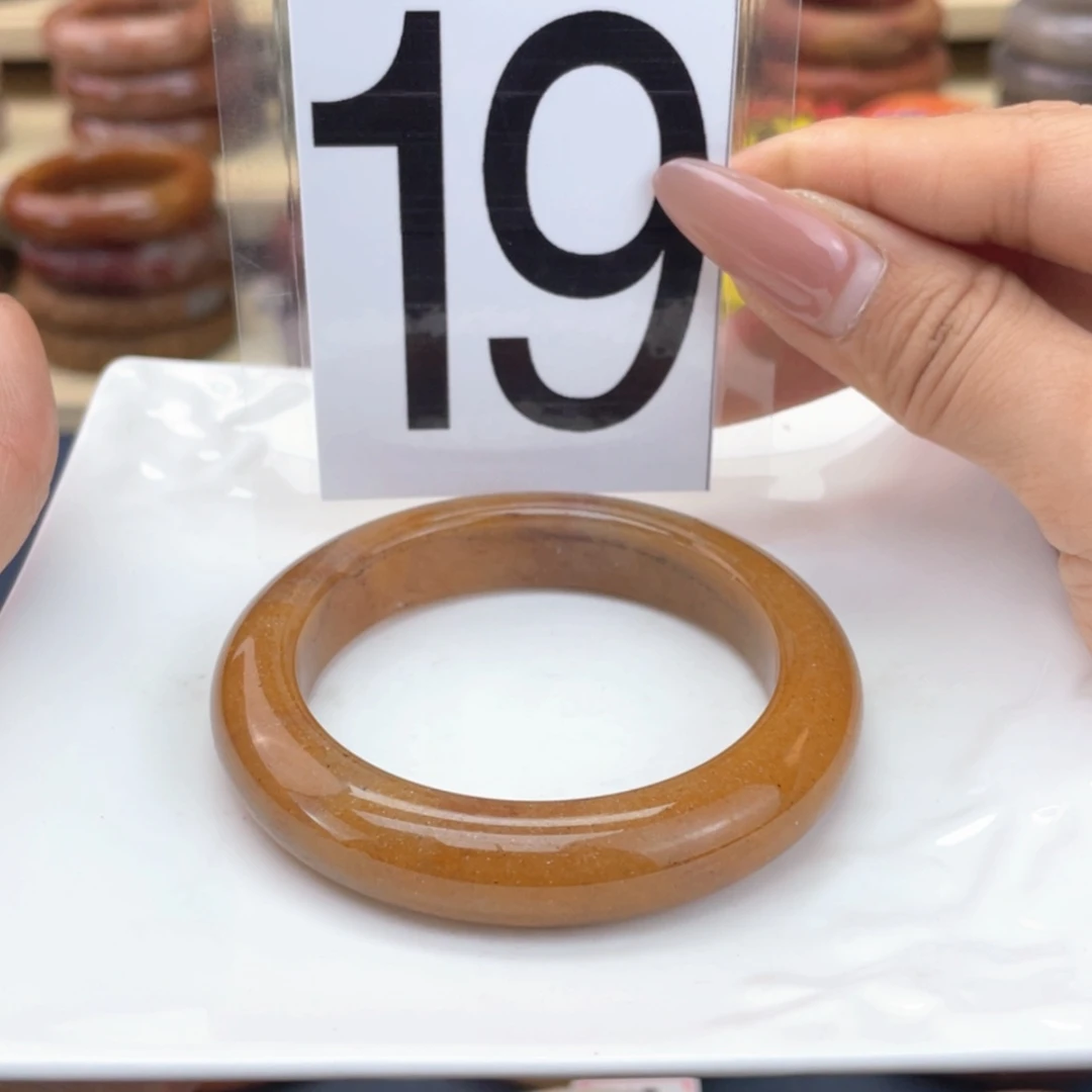 【闪购商品】石英质玉手镯未镶嵌