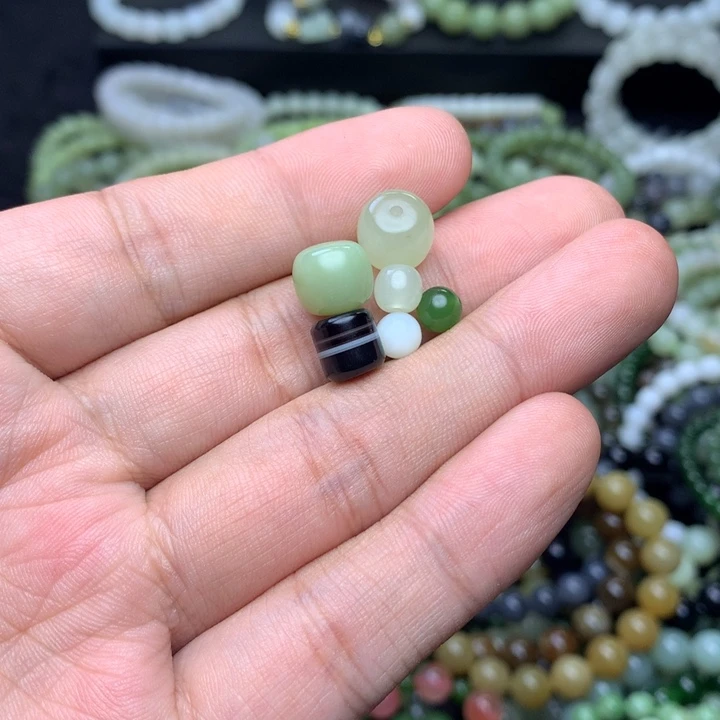 厚***物和田玉未镶嵌手串