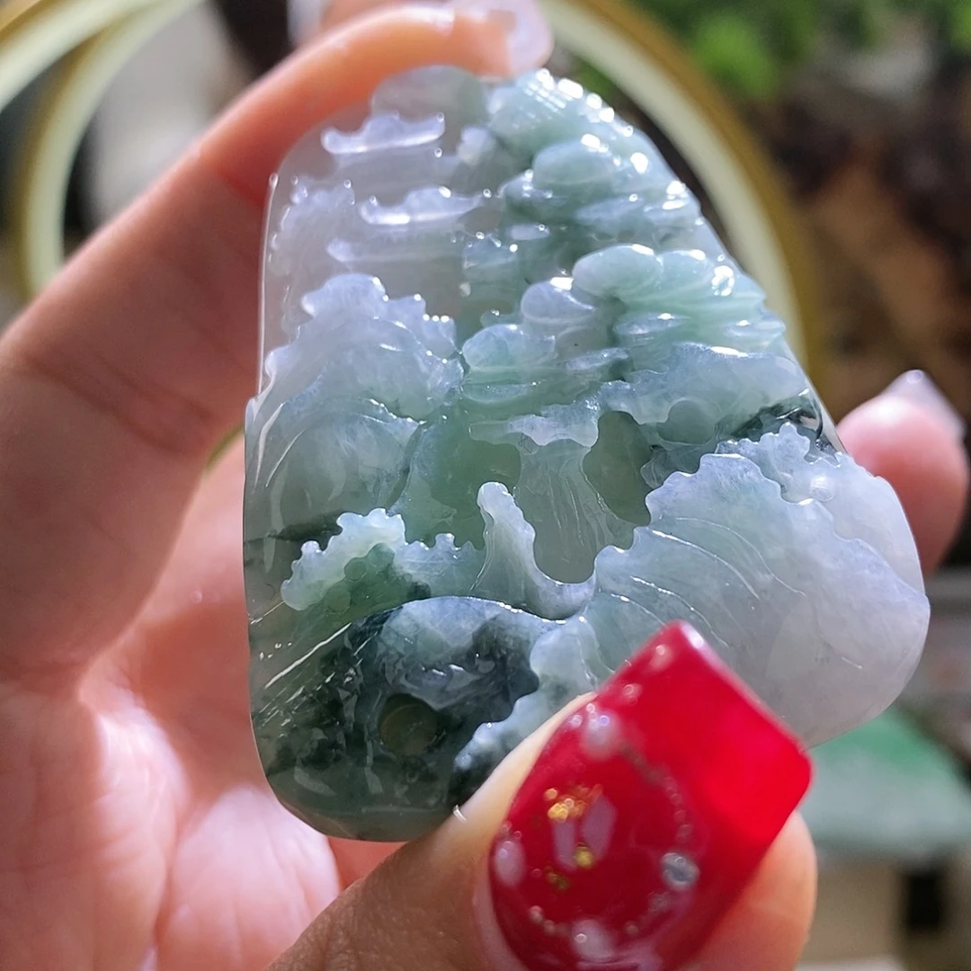 【闪购商品】翡翠颈饰未镶嵌山水