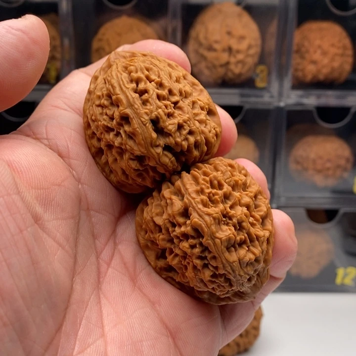 桃核吊坠墨*文玩核桃65586888