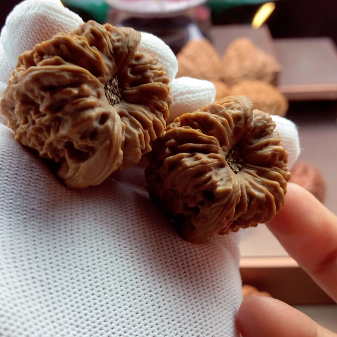 文玩核桃把件拉丝聚宝盆37.8