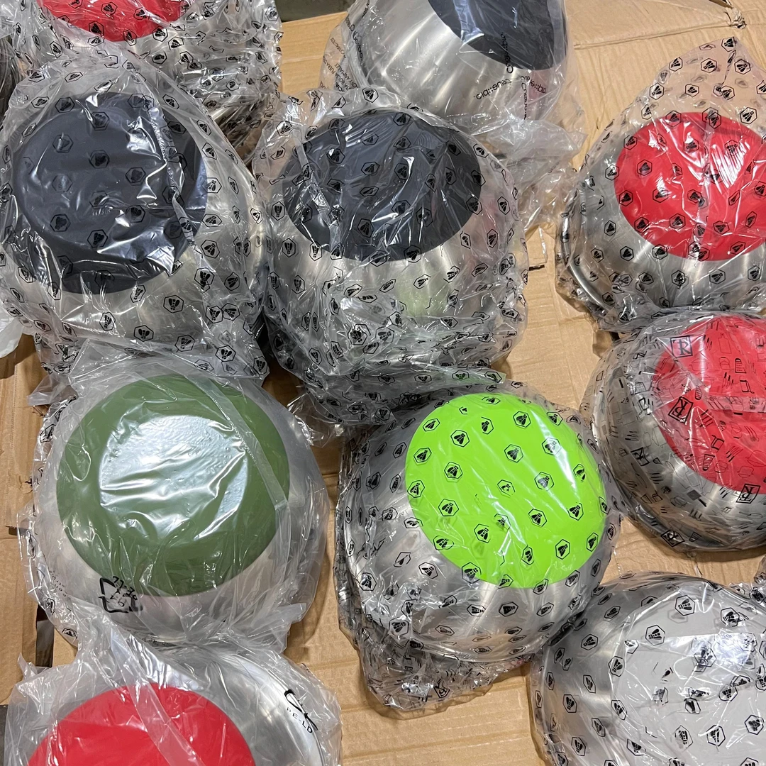 6-674 库存沙拉盆 20CM带硅胶底 杂款颜色随机