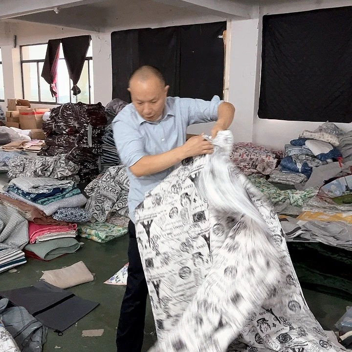 三醋酯纤维灰色巴黎床盖