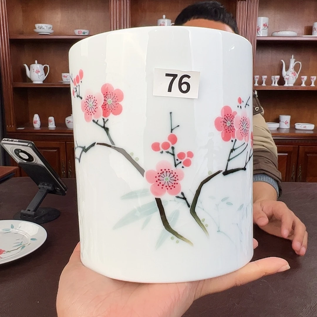 瓷翠竹红梅大笔筒，瑕疵开片