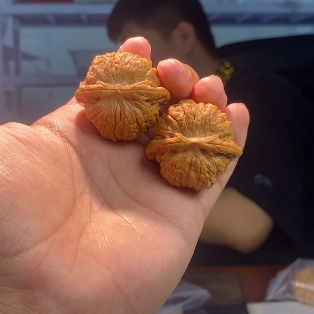 文玩核桃把件血麒麟031