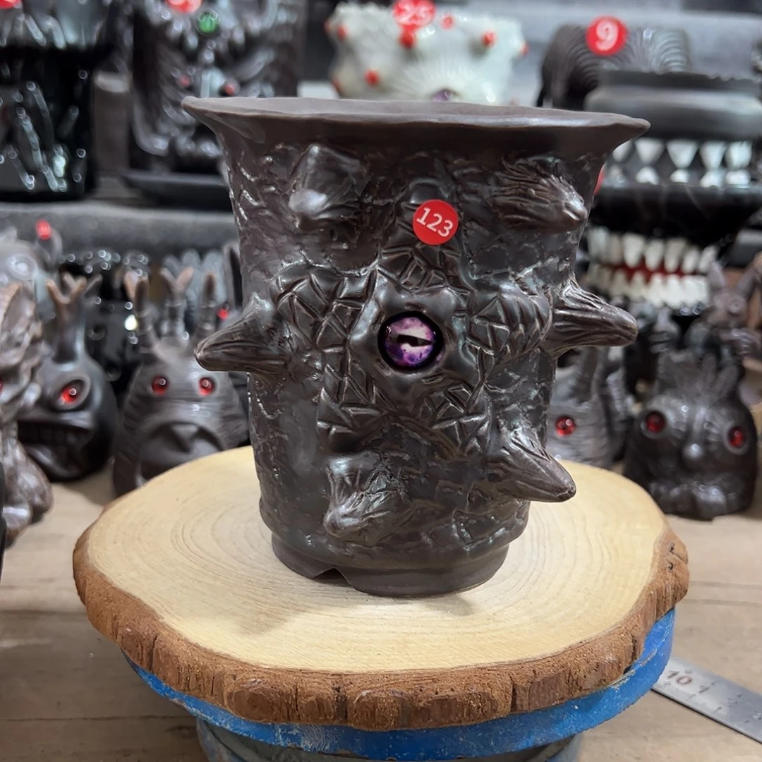 123号，手捏有微小手工制作痕迹，内口9.5外高12