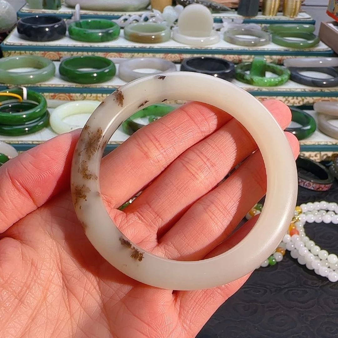 未镶嵌手镯和田玉桂花糕手镯