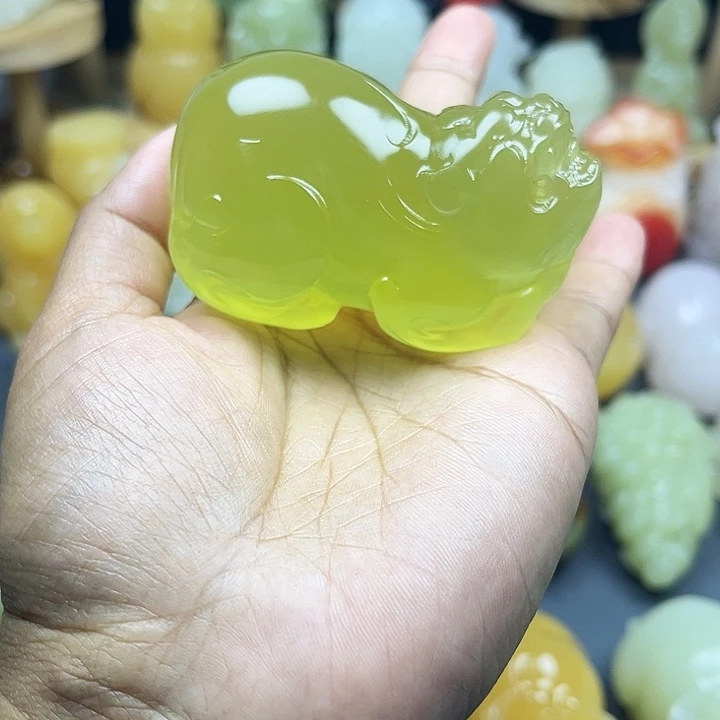 玉石雕刻品碧玺（处理）R****l