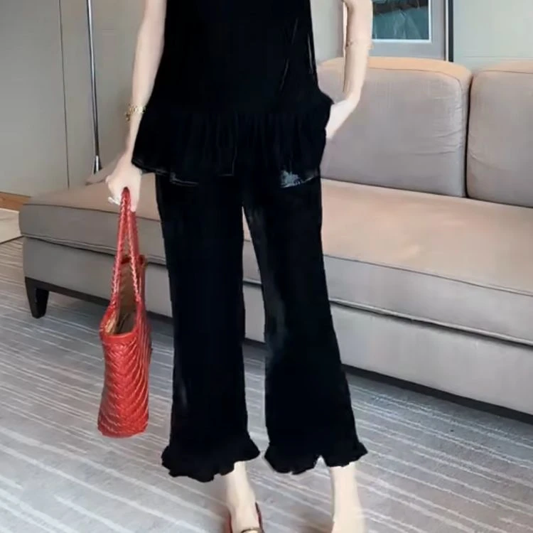 韩版轻奢设计感秋季新款休闲丝绒荷叶边纯色净版气质九分微喇裤