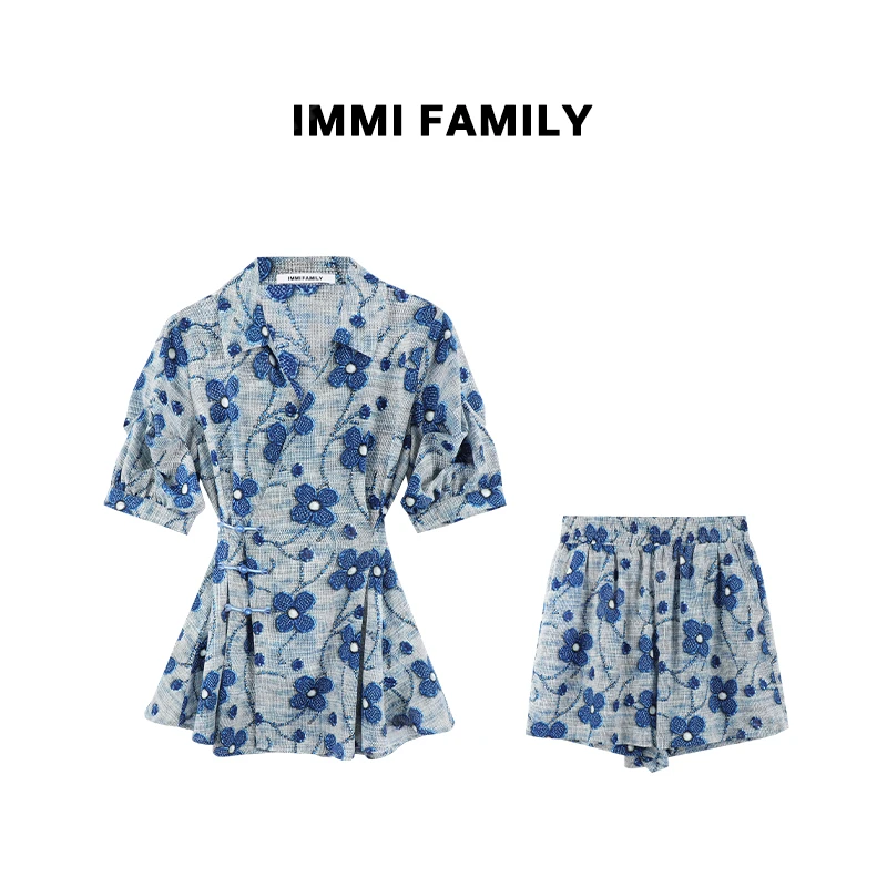 “蓝海繁花”复古蓝染印花时尚套装女收腰V领气质修身时尚套装