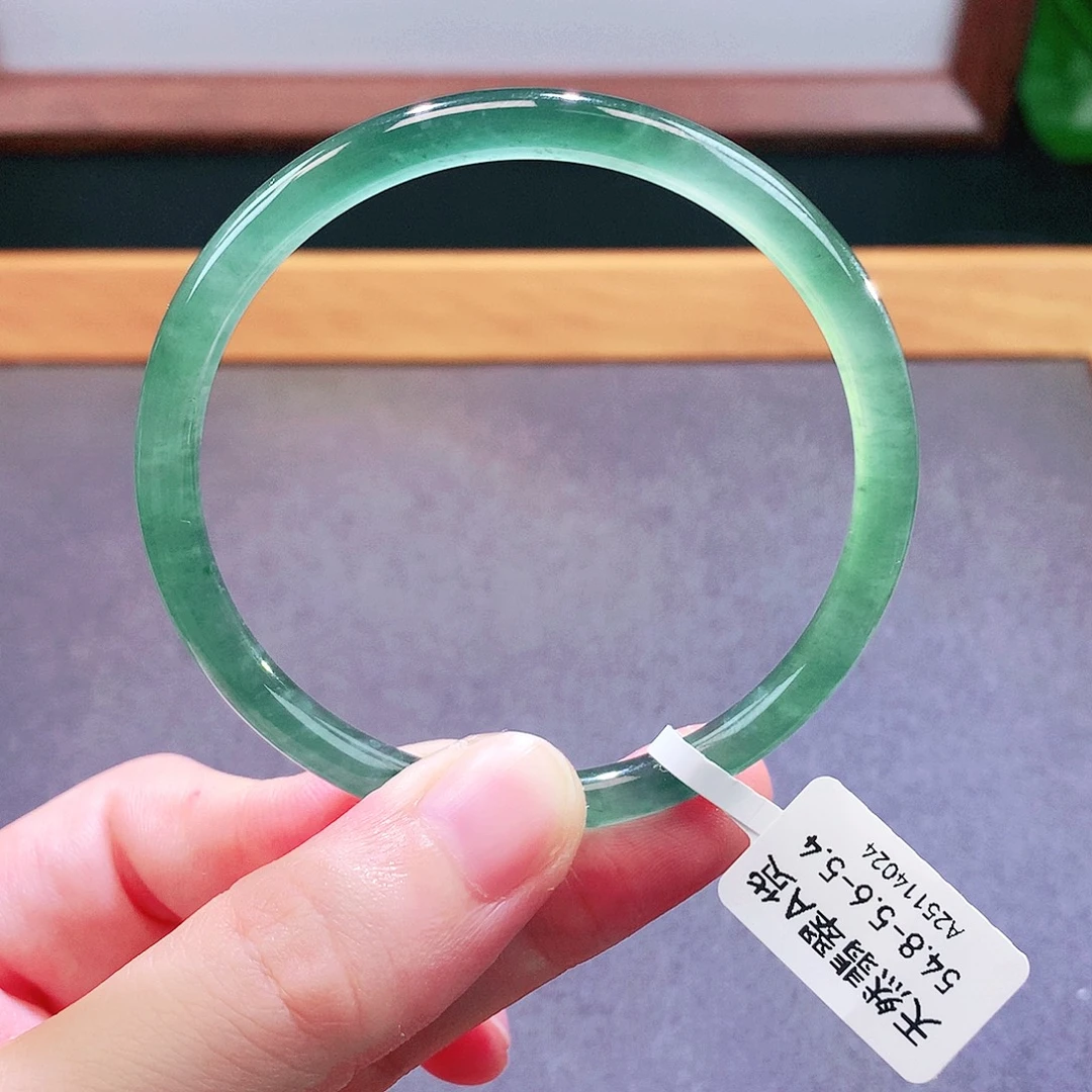 未镶嵌手镯翡翠天然翡翠