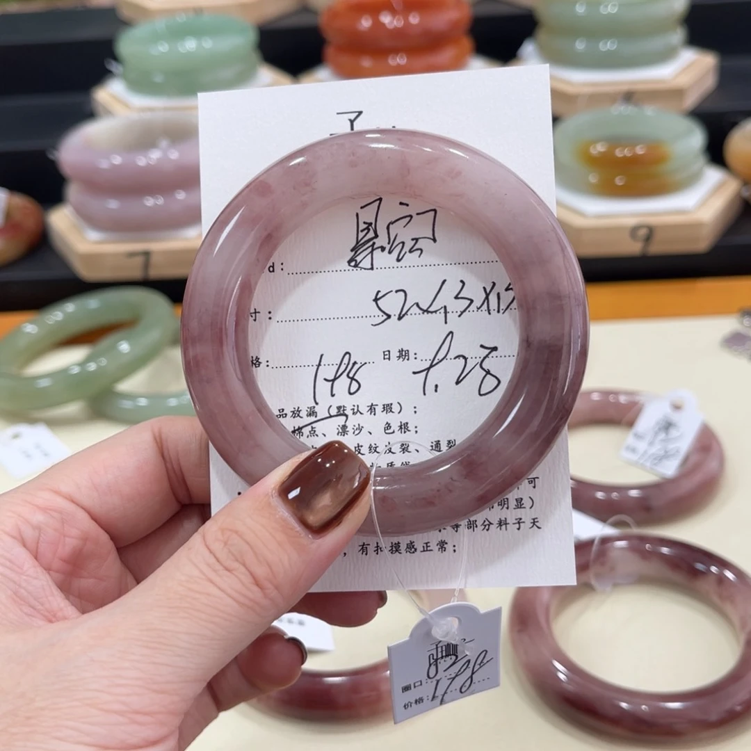 未镶嵌手镯石英质玉暴*君
