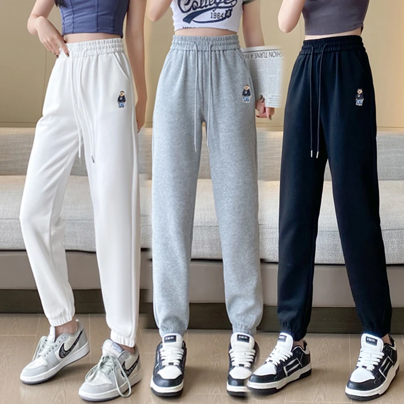 春秋显瘦百搭运动裤小熊刺绣休闲裤束脚男女同款大码裤子白色