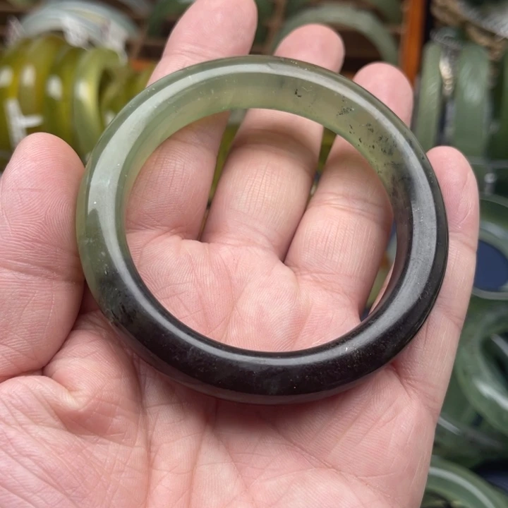 蛇纹石玉手镯60未镶嵌