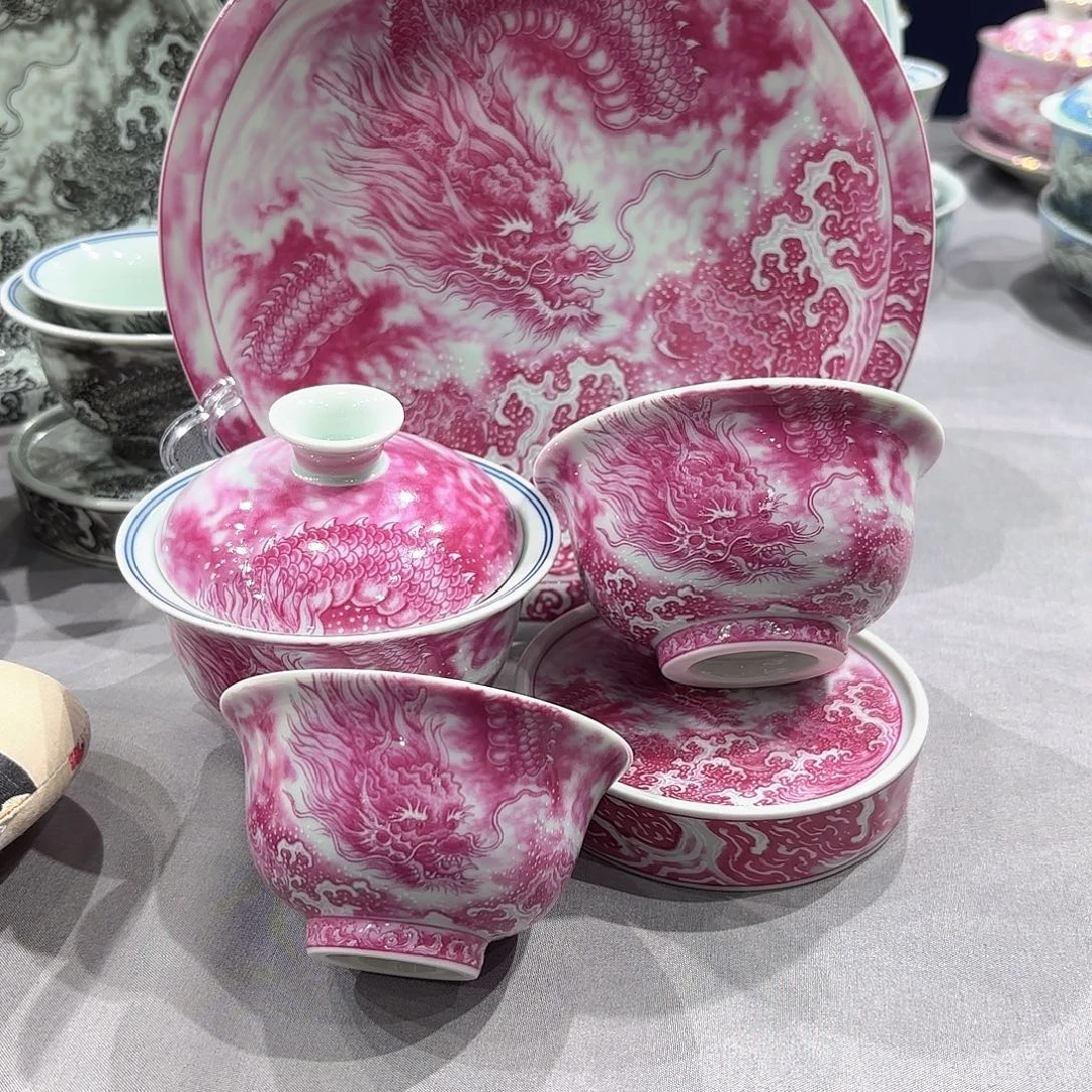 瓷片景德镇瓷器精品陈列