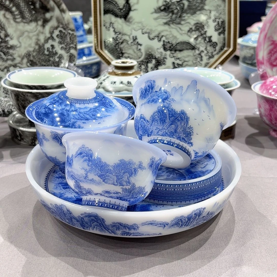 瓷片景德镇瓷器精品陈列