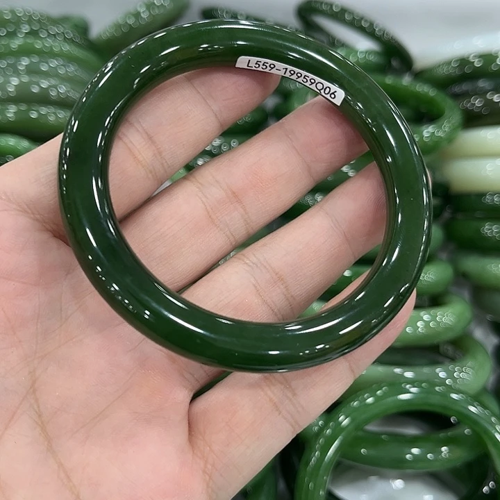 H***y和田玉未镶嵌手镯58.8～0