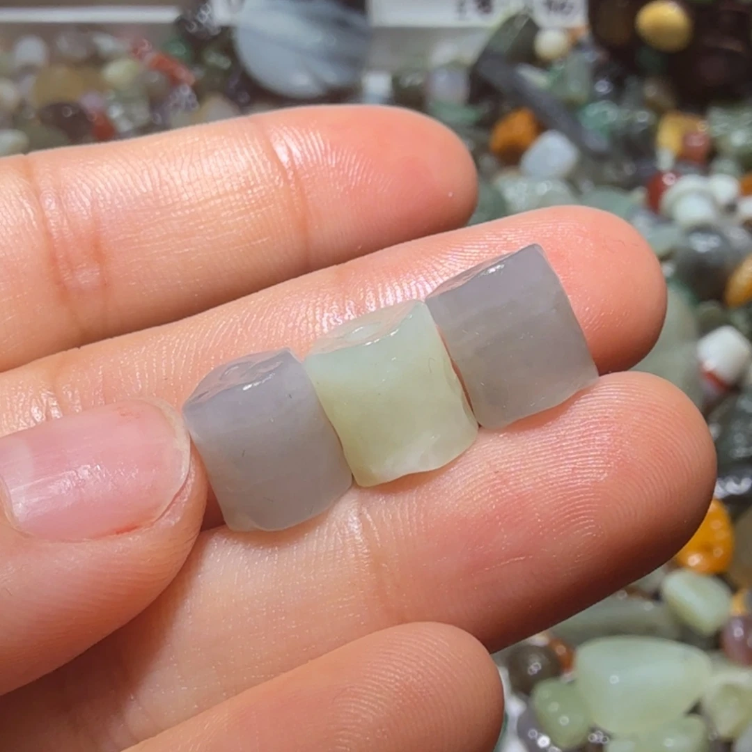 和田玉未镶嵌珠宝半成品