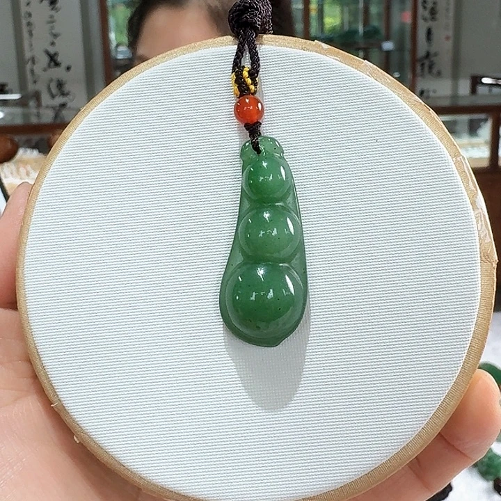 密玉（石英质玉）未镶嵌颈饰