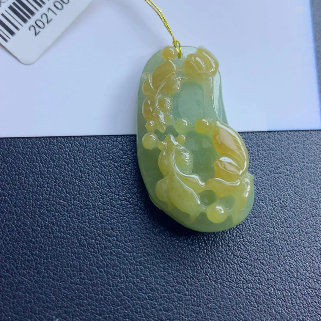 翡翠颈饰未镶嵌荷花鱼