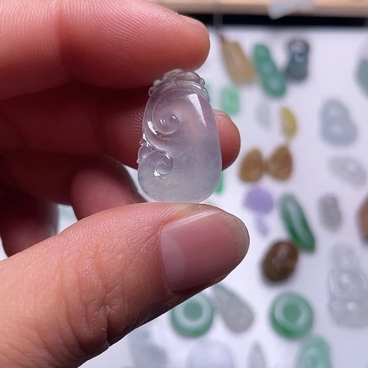 定制翡翠未镶嵌高冰如意