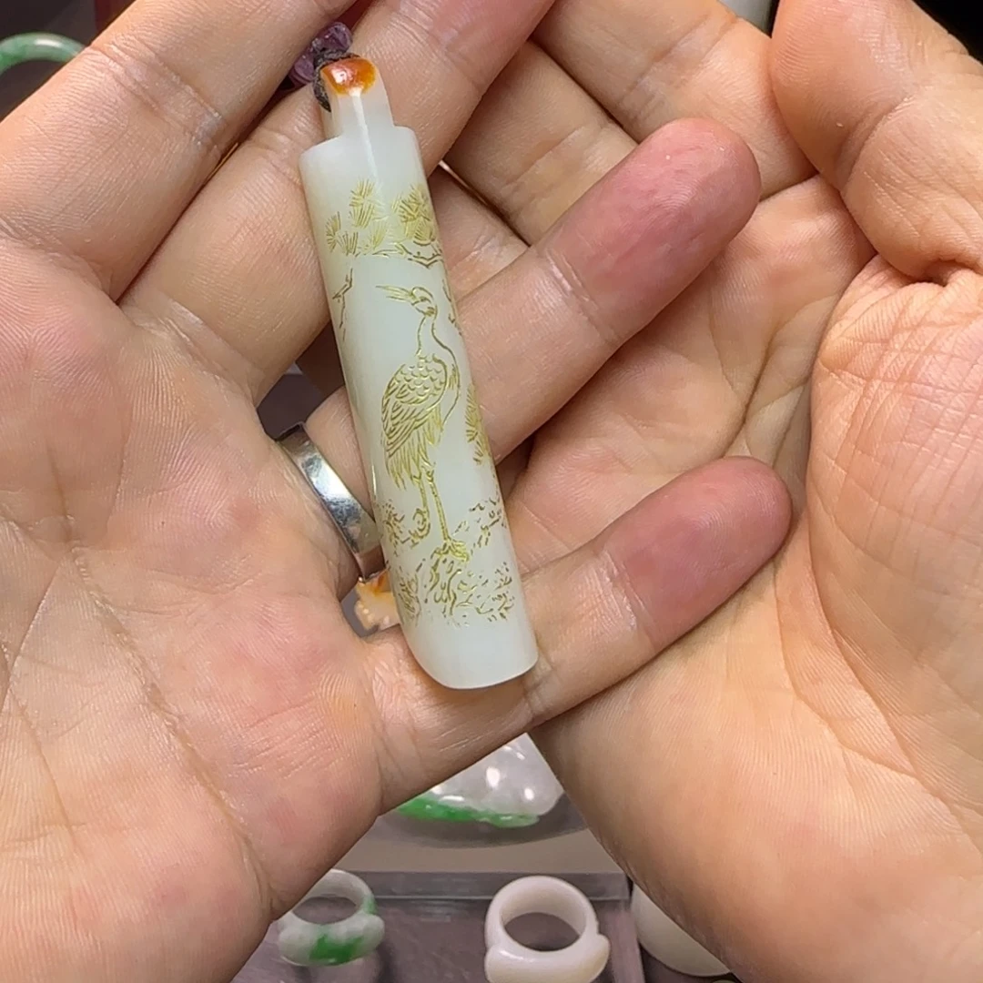 涂***涂和田玉未镶嵌颈饰