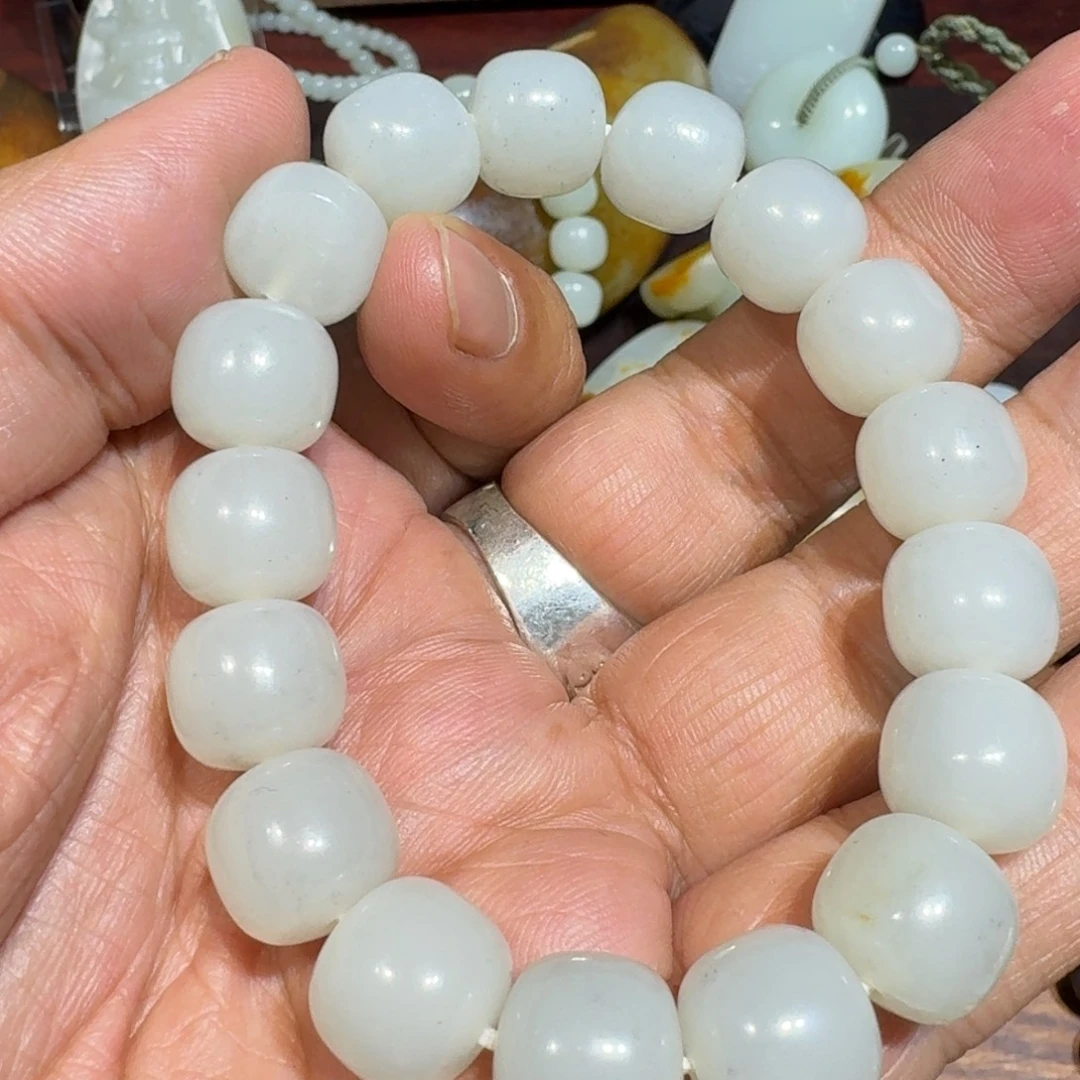 和田玉未镶嵌手链