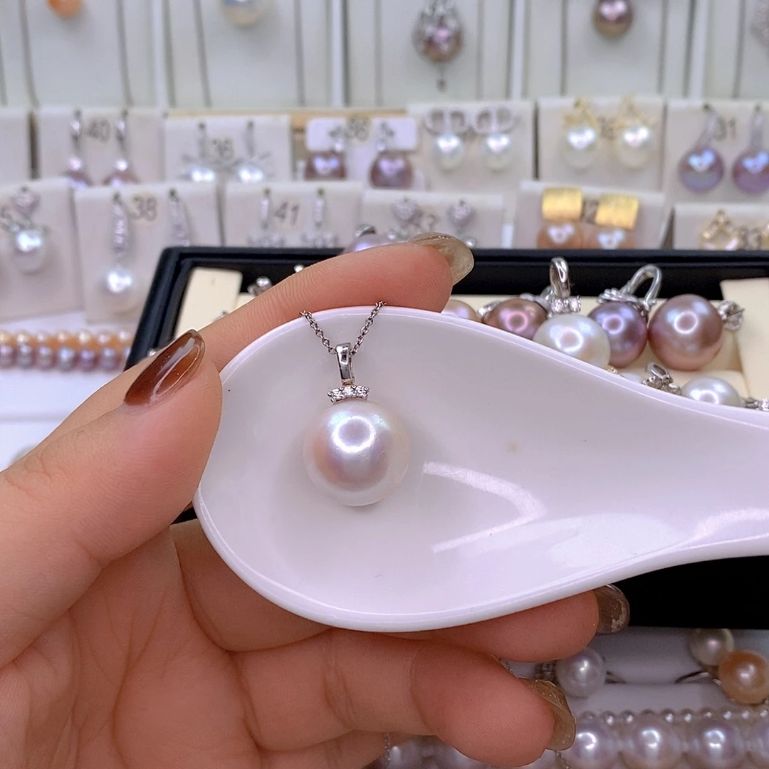 笑***啊淡水珍珠银S925镶嵌颈饰