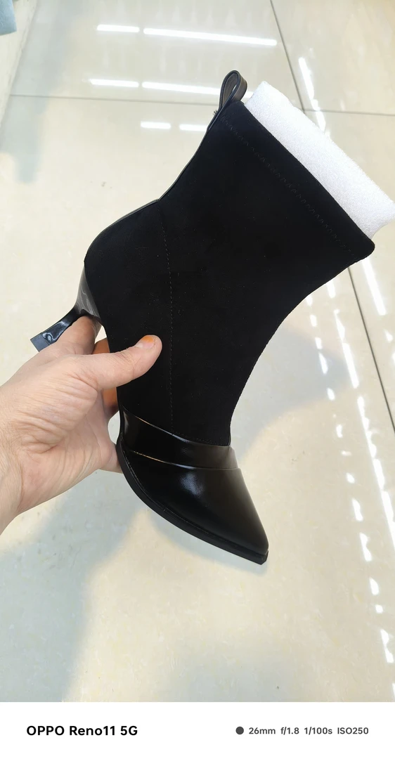 弹力套筒方头高跟单靴女2024年秋季新款英伦风气质百搭细跟短靴子