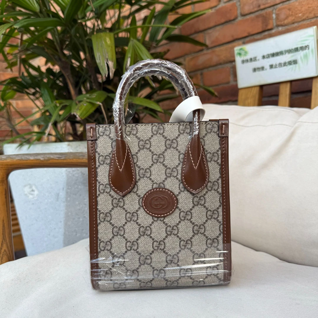 95新 GUCCI/古驰 Gucci互扣式双G迷你琴谱包/未使用手拿包