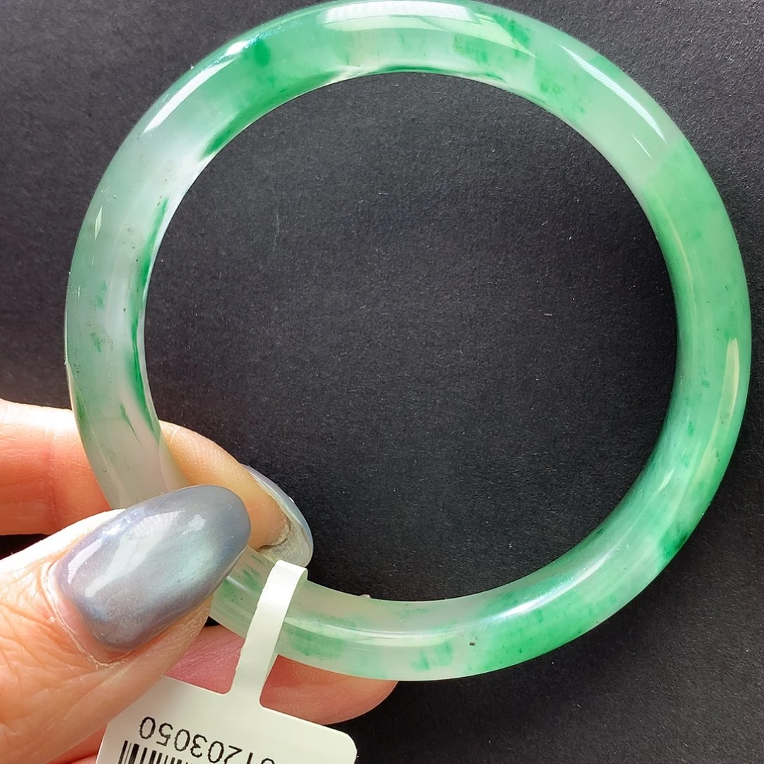 石英质玉未镶嵌手镯