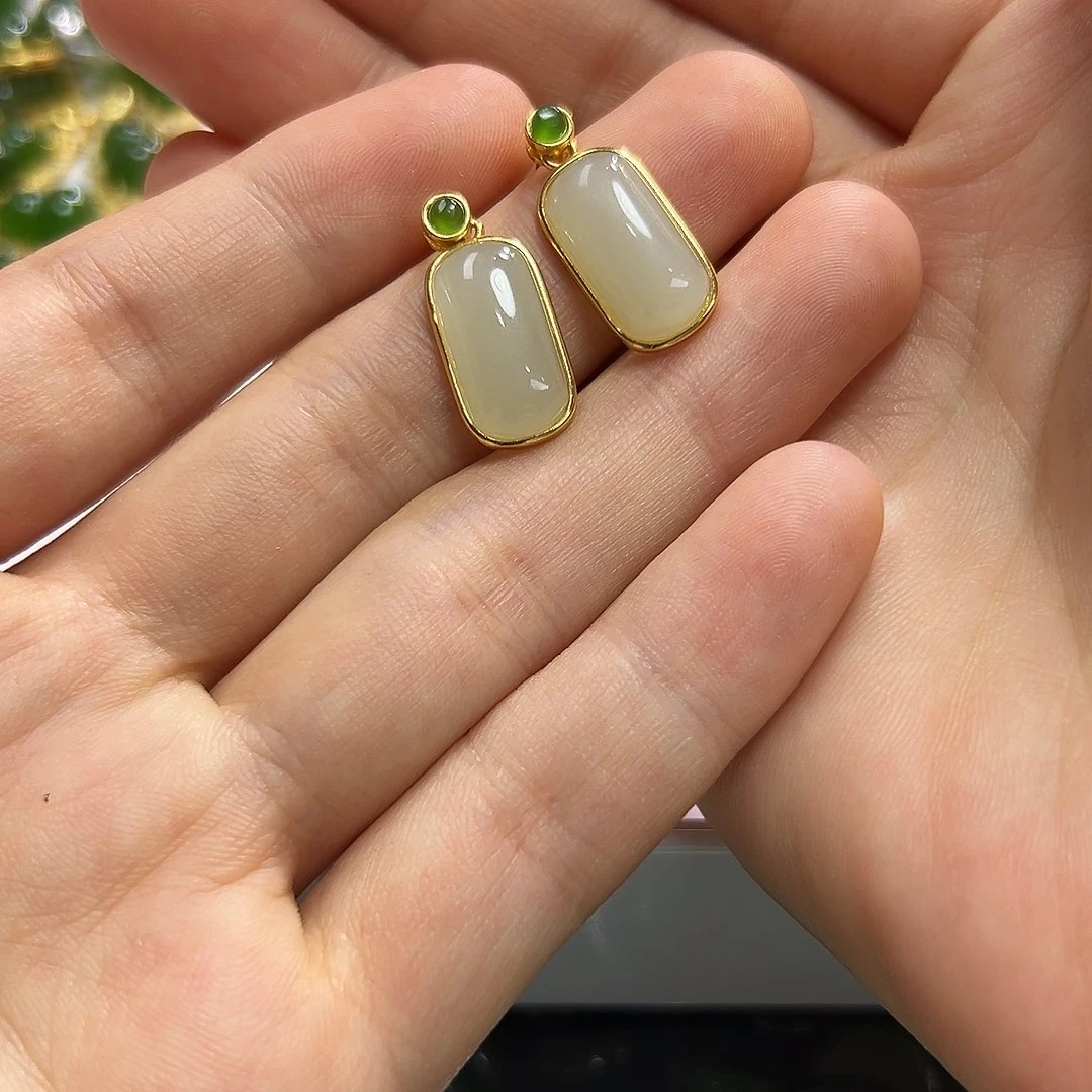 和田玉银S925镶嵌耳饰包****子