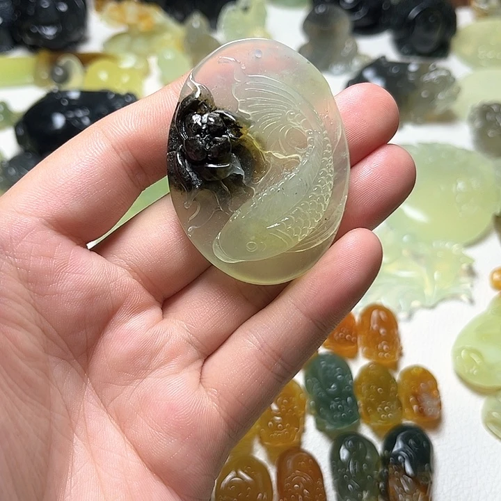 未镶嵌蛇纹石玉颈饰