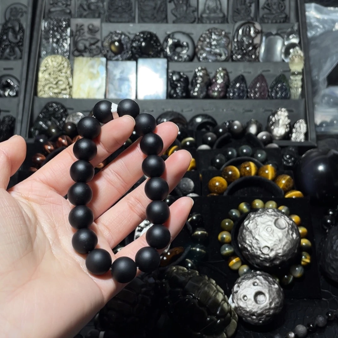 勇***心黑曜岩未镶嵌珠宝奇石