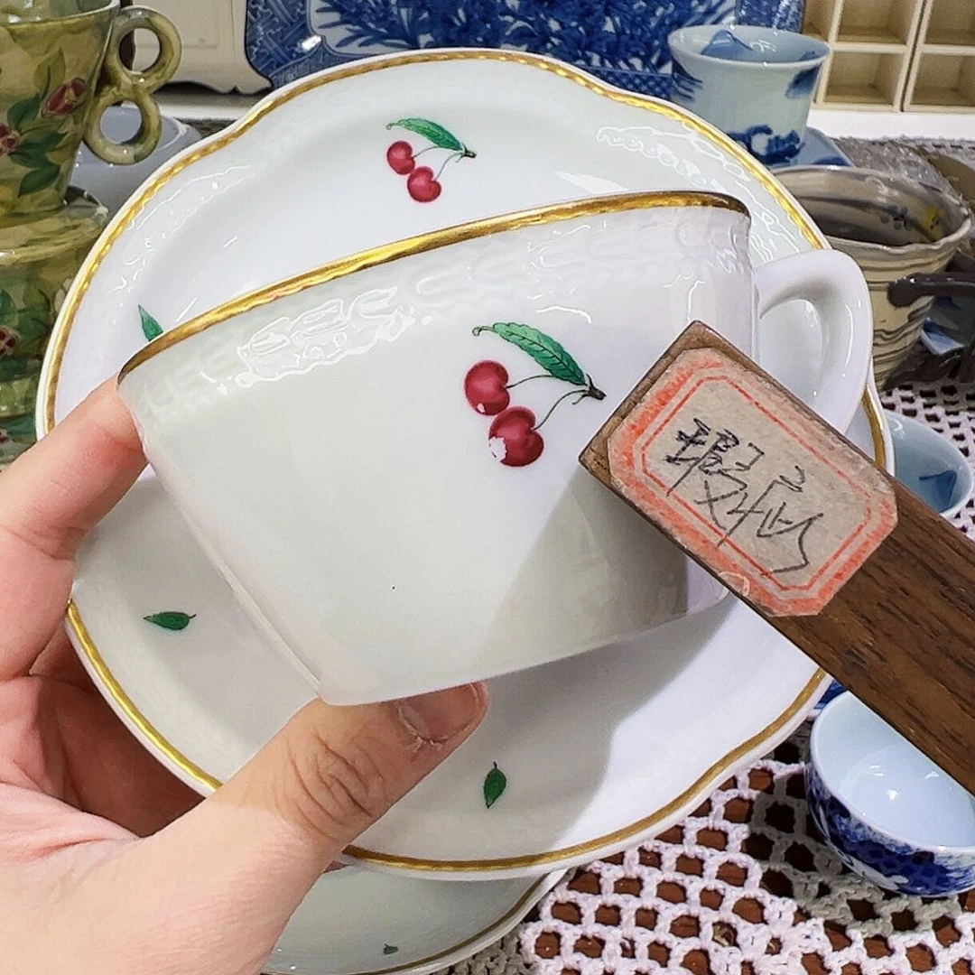 咖啡杯和茶杯是我们学校一块