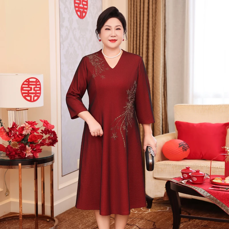 秋季新款中老年妈妈装订婚长裙高贵新中式婚宴气质连衣裙WH25572