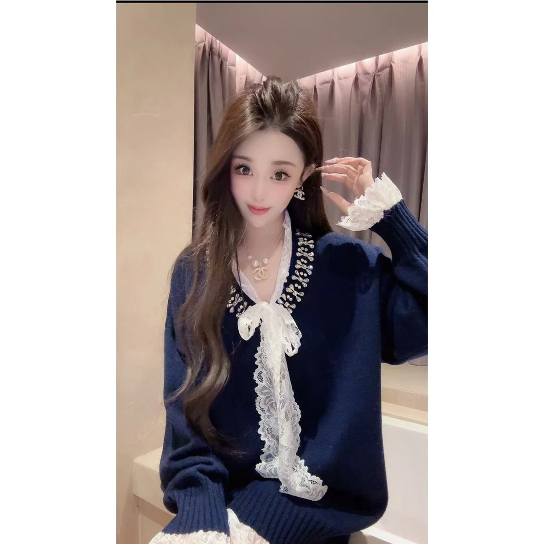 JY&JY橙子大大【记忆影片】重工钉珠拼蕾丝冬季保暖毛衣上衣 16059