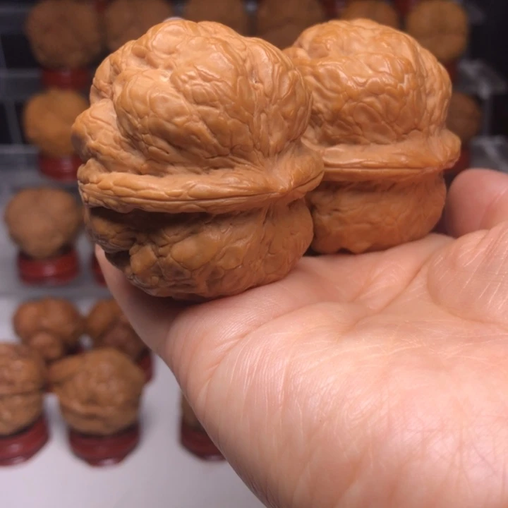 婷***晨吊坠文玩核桃50金蟾疙瘩包