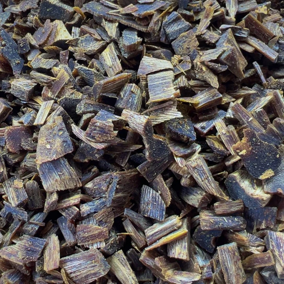 沉香手把件绿奇楠沉香乌身圆叶开珠料30克