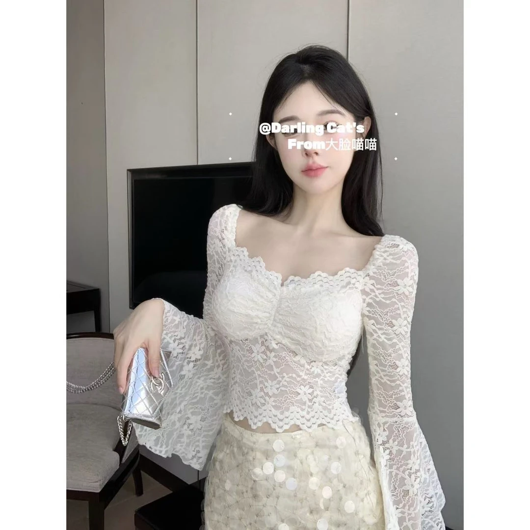 大脸喵 带胸垫喇叭袖蕾丝衫2024年新款露锁骨法式百搭修身显瘦
