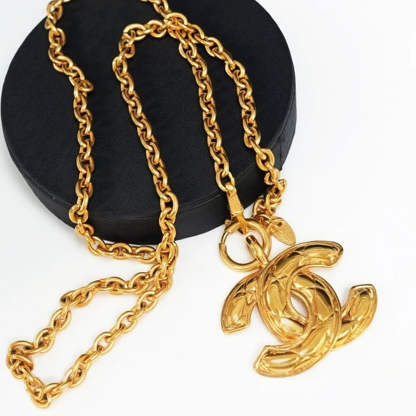 Chanel 小鸟吊坠项链