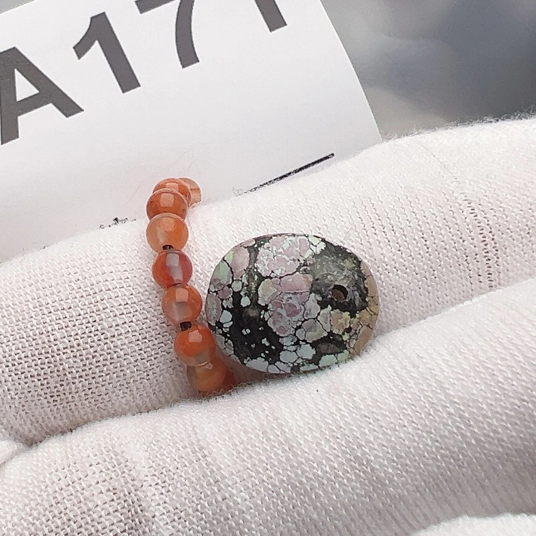 南红玛瑙未镶嵌珠宝奇石