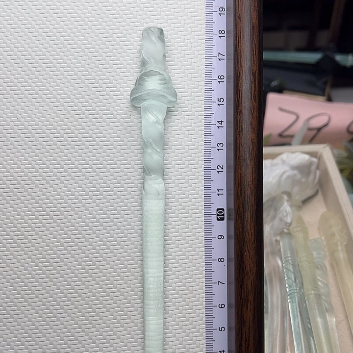 蛇纹石玉未镶嵌发簪蝴蝶剑