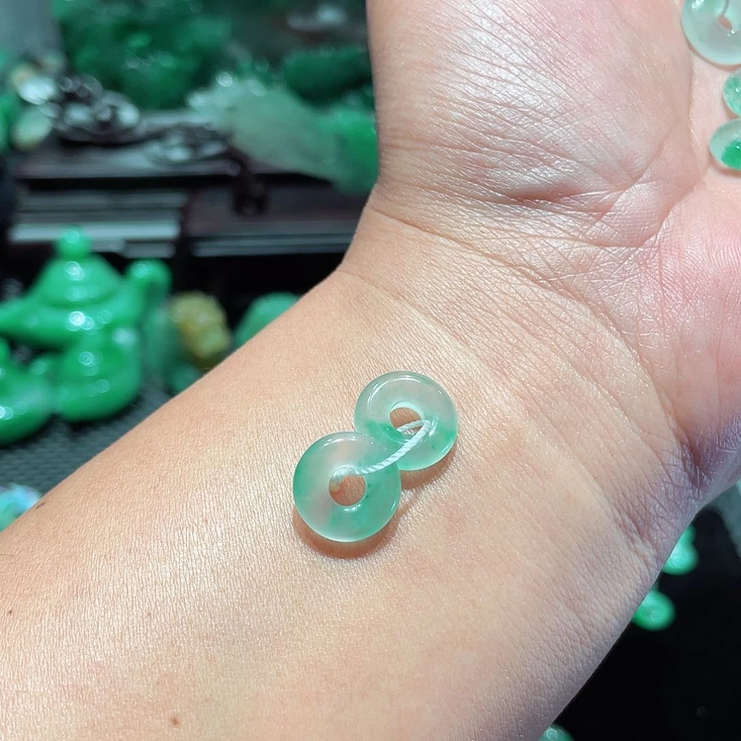 石英质玉颈饰未镶嵌乐*乐